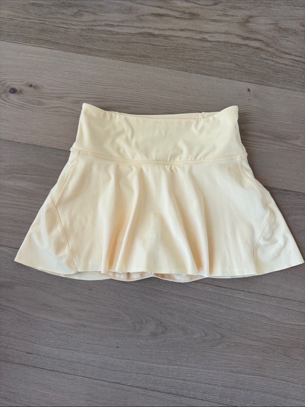 Athleta Ace Tennis Skirt Butter Yellow size XS